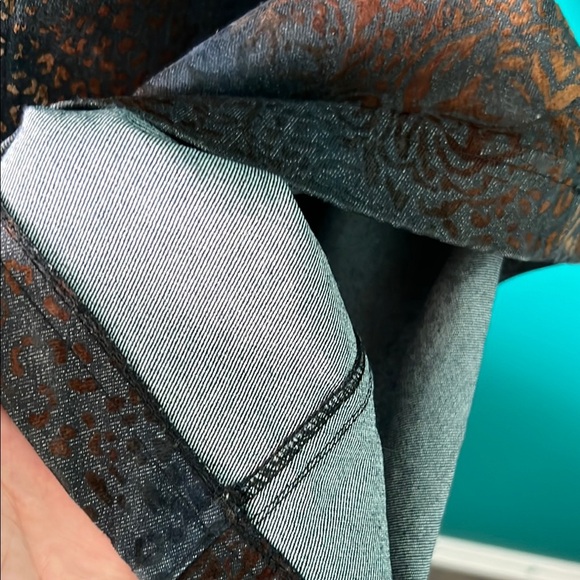 Vintage Women's Flare Jeans - Brown and Gold - Picture 9 of 9